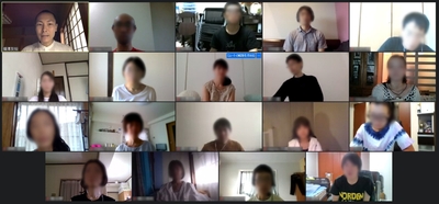 オンラインで行われる瞑想会の様子