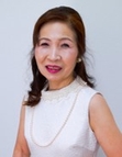 著者 臼井由紀