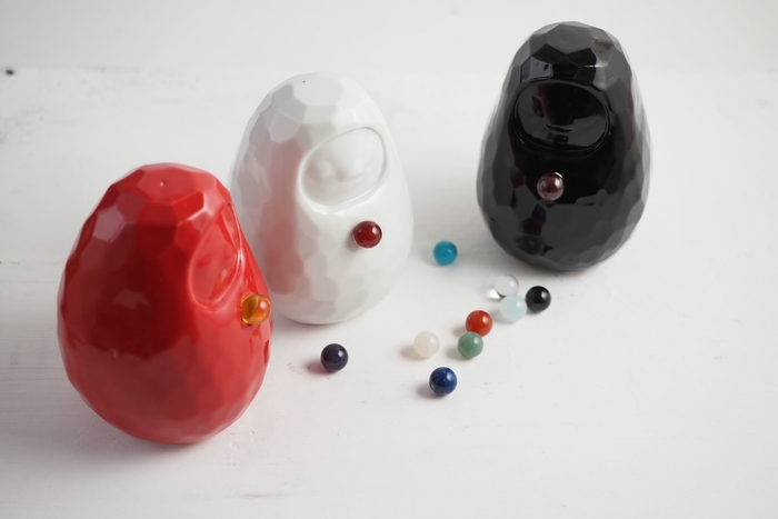 だるまだけでなく、パワーストーンをセットすることができる