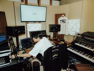 United Athle ×STUTS 