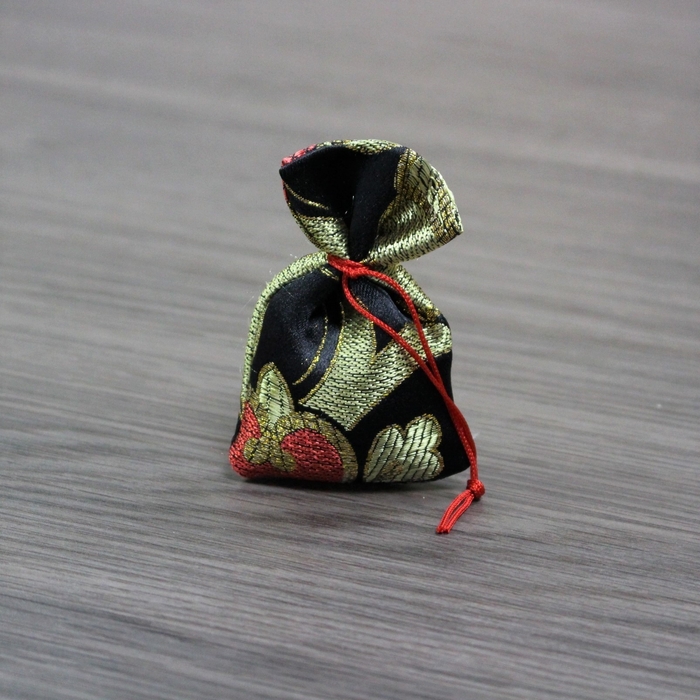 色と香りを自由に選べる匂い袋 B