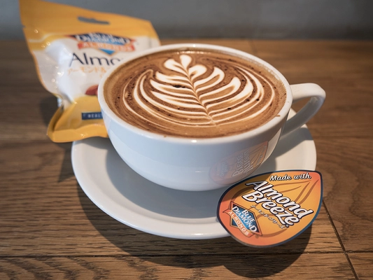 STREAMER COFFEE COMPANY× Blue Diamond Almond Growers　 クラフトコーヒーを牽引するコーヒーショップとの初コラボ企画 　秋限定『California Latte』販売のお知らせ