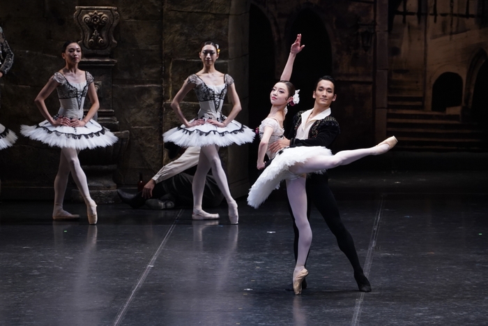 岩井優花／堀内將平(C)K-BALLET TOKYO