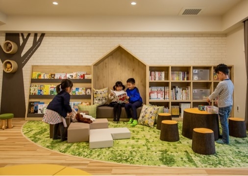 【KODOMORE ラウンジ採用事例】