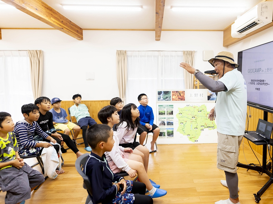 中本氏による川遊び講演_1