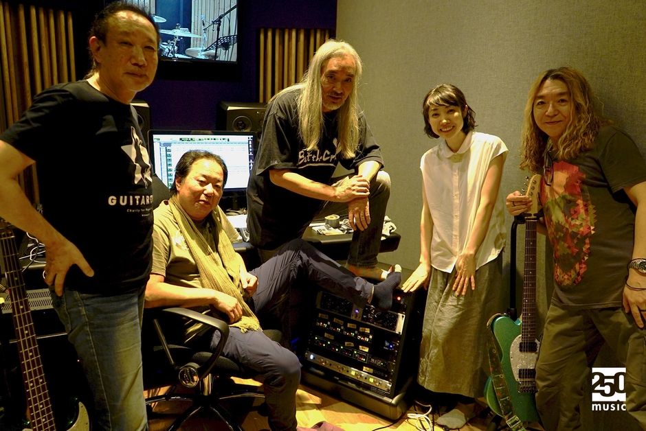 レコーディング(左から、岡井大二、伊藤広規、今剛、西脇辰弥)