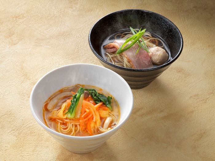 (上)鴨出汁の中華そば (下)酸辣湯麺