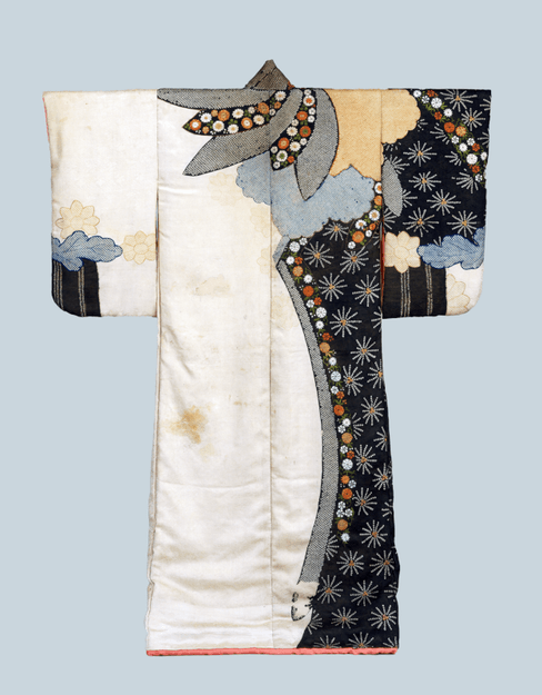 振袖 白綸子地大菊小花模様 展示期間:2024年8月27日~10月20日