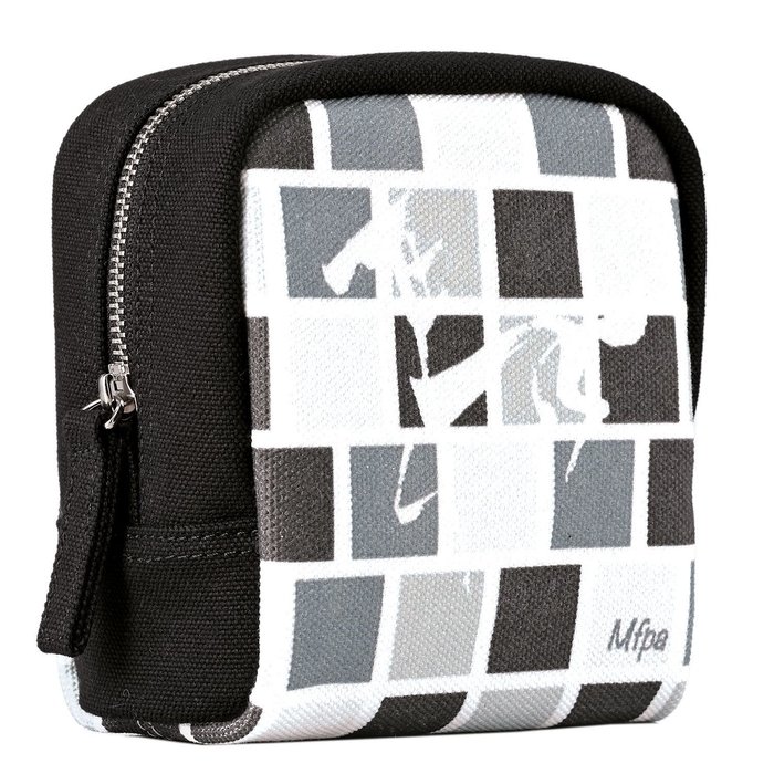 ボックスポーチ