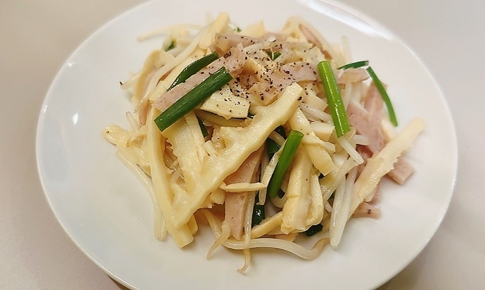 自家製ベトナムハム入り柔らかタケノコとモヤシ炒め