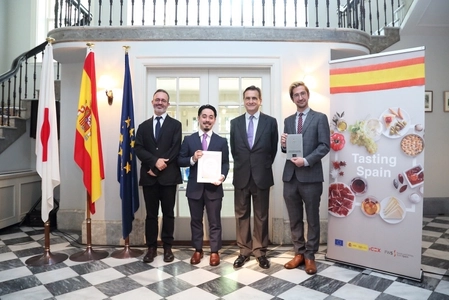 日本初実施！ スペインレストラン認定プログラム“Restaurants from Spain” 　V&Kの運営レストラン4店舗全て正式認定