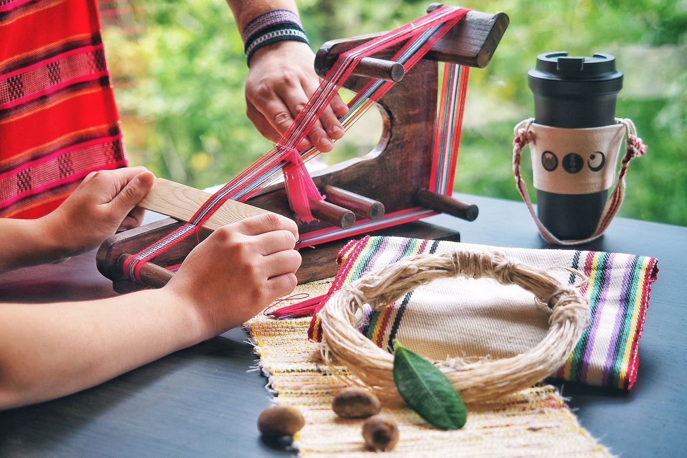 星のやグーグァン　～織物技術に精通する台湾原住民族に学ぶ文化体験アクティビティ～台湾原住民族の文化体験「紡ぐタイヤル族の織物」を提供開始　開始日：2020年9月4日