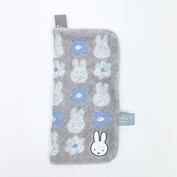 タオル生地でできているミッフィーのどっとポーチ