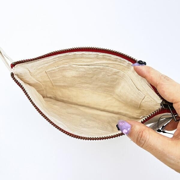 タヌキとキツネのポーチ特集