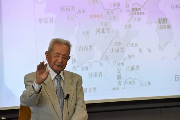特別授業で講演した橋本さん