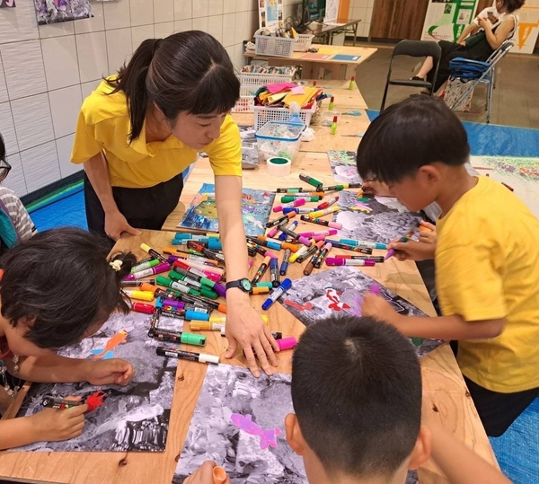 ▲プレイベント「リボーンアートワーク ショップ」の様子(大江橋駅)【2023年】