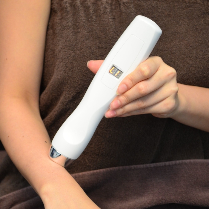 皮膚色素計測器を導入:脱毛ラボ