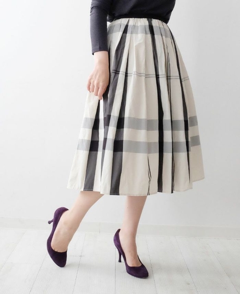 神戸・山の手モノトーンチェックスカート