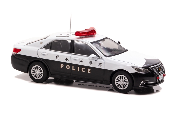 1/43 トヨタ クラウン ロイヤル (GRS210) 2019 熊本県警察所轄署交通課車両 (北61):右前