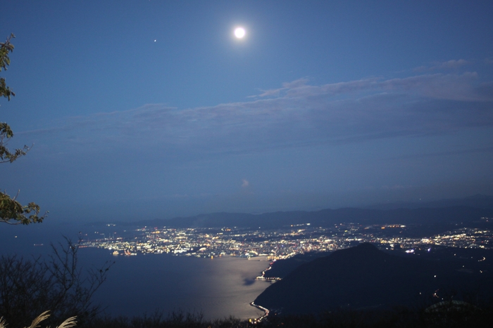 鶴見岳山上からの夜景2022年10月8日撮影