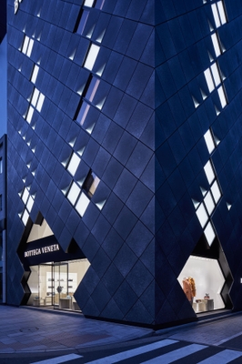 16_bv_ginza2018_016_s　Nacasa & Partners Inc.