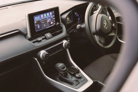 挿すだけで車内が“Android化”。満足度で選ばれる「GetPairr AI Box 2.0」――CarPlay／Android Auto／Android 13の3システム搭載×2画面分割で、移動時間が“使える時間”へ