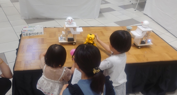 発明クラブ 企画展示 ※過去開催「弁理士の日記念フェスタ」の様子