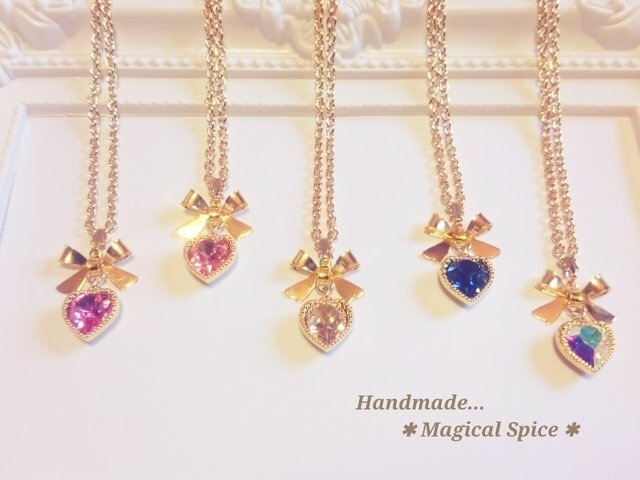 スワロフスキーネックレス