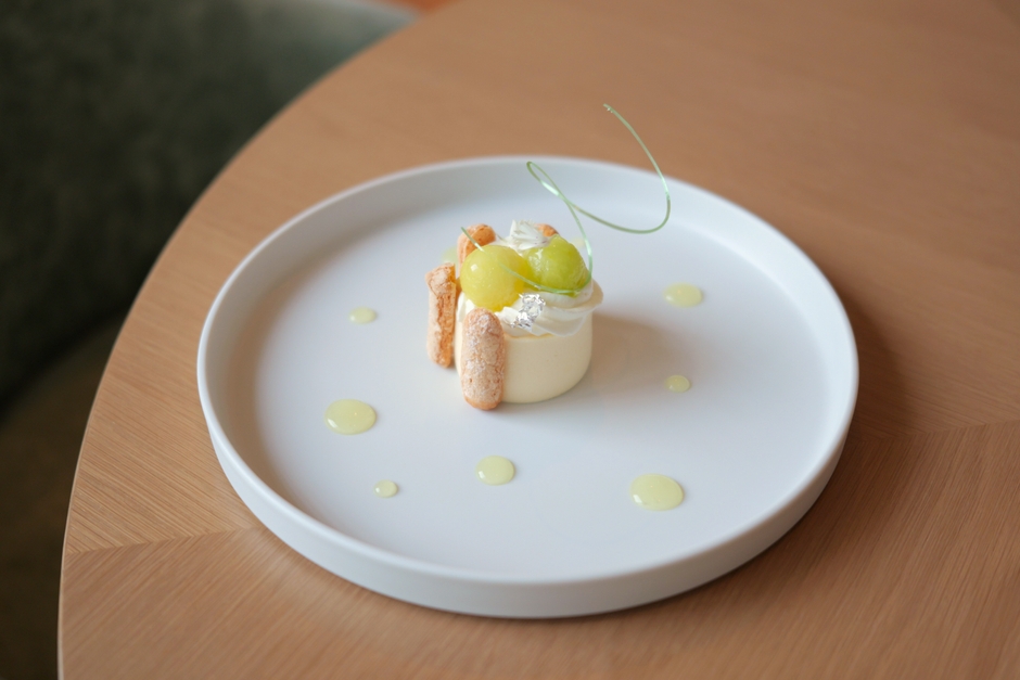 「L'Orangerie 光庵/ザ・キタノホテル東京」の「Charlotte au melon」