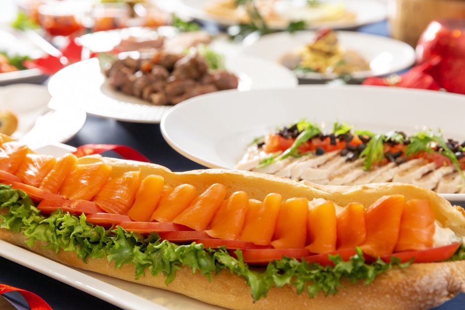 スモークサーモンのバケットサンド