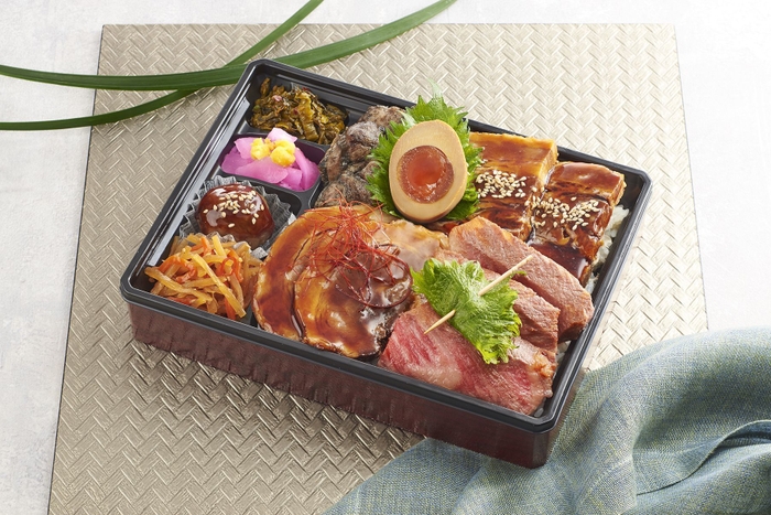 「Dining萬來」黒豚・黒毛和牛食べ比べ弁当