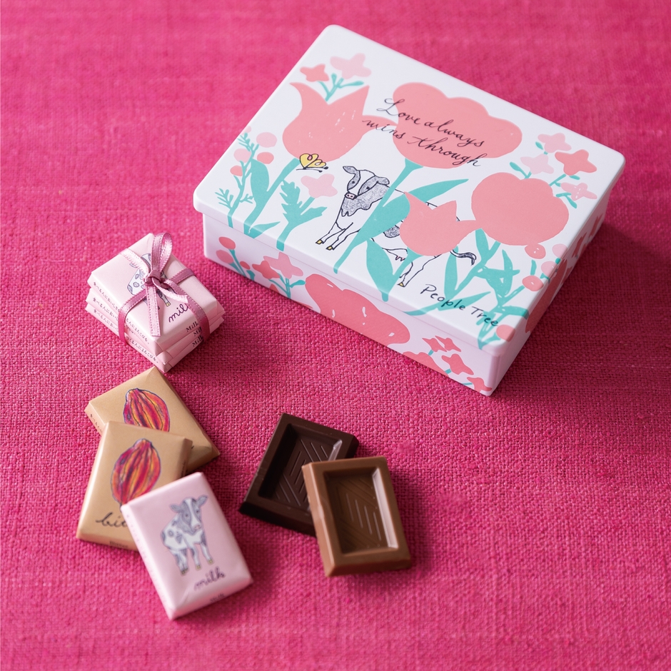 フェアトレード&オーガニックチョコ イラスト缶 ウシさん2024 オーガニックミルク&オーガニックビター