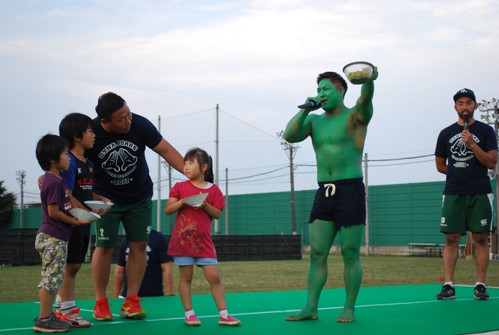 毎年恒例の選手パフォーマンス