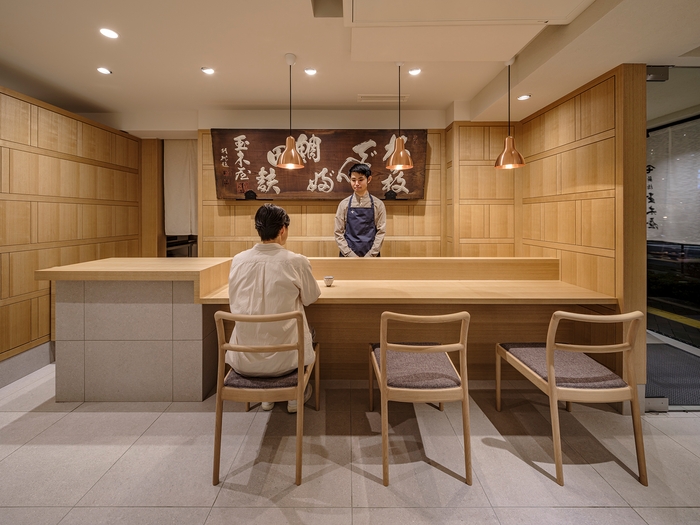 新橋玉木屋 本店 店内2