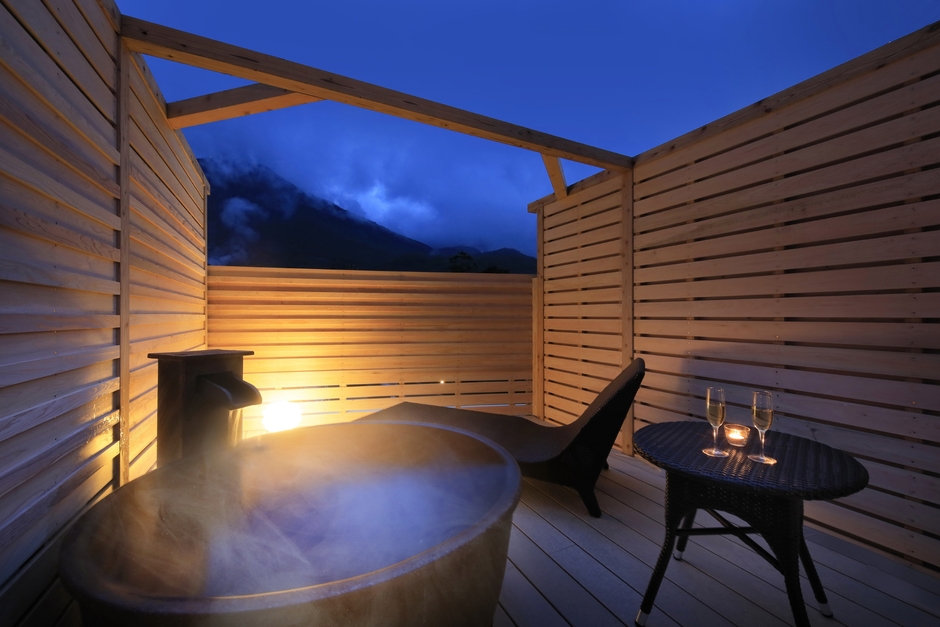 鶴見岳や星空を眺める貸切露天も