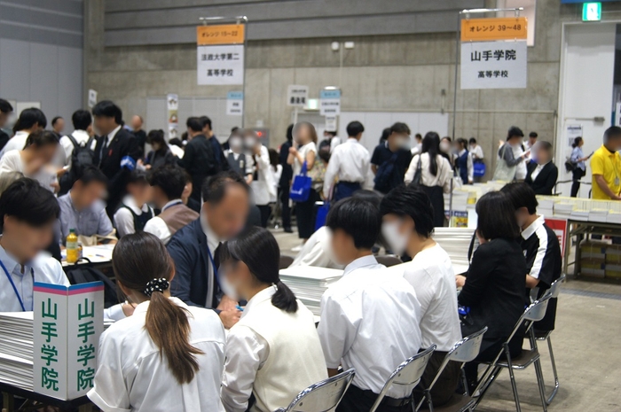 高校ごとの相談ブース