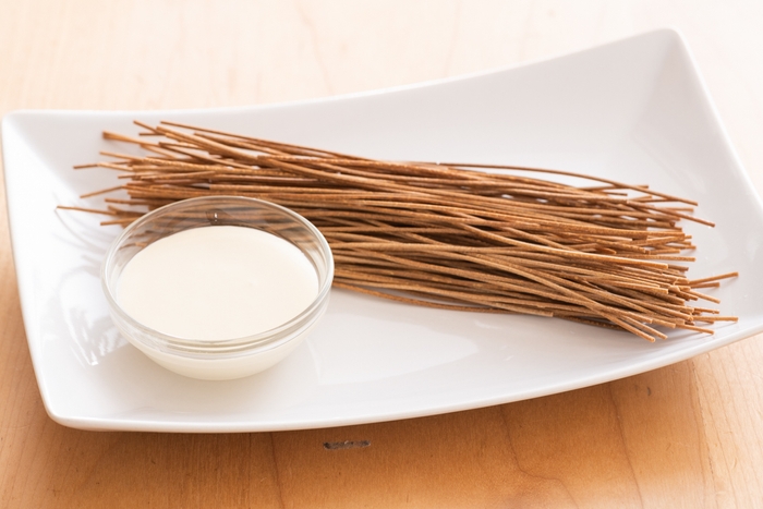 白だしクリームチーズディップと揚げそば