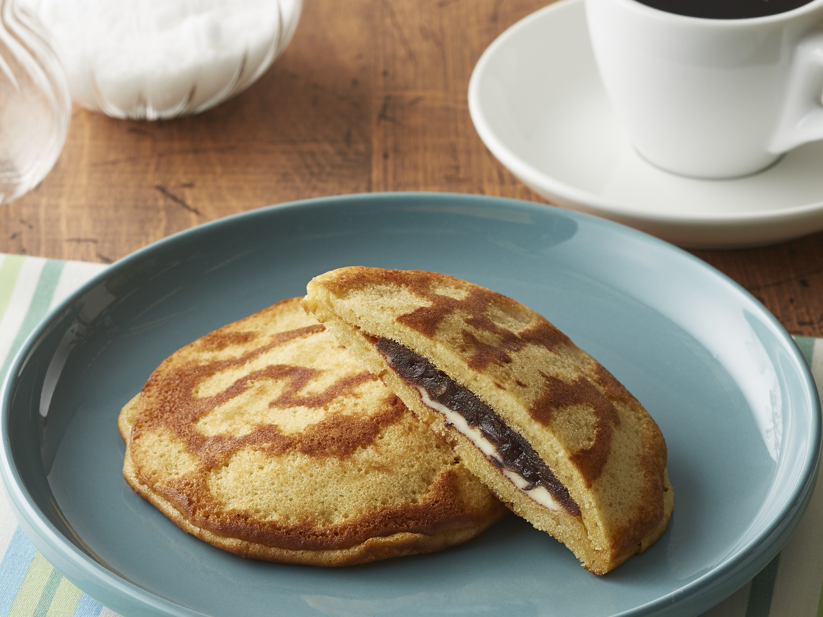 昔懐かし“あんバター風”商品発売！！ あんバター風とら焼き、あんバター風まんじゅう、 あんバター風ロールケーキ  計３品、～６／７（火）新発売～