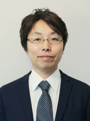 審査員・里見様