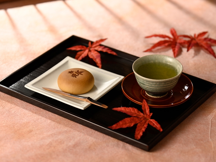 【四季の焼印入りなごやん(秋の色)イメージ】