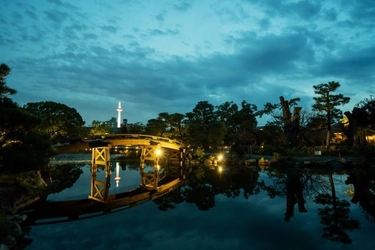 渉成園(東本願寺飛地境内地)　名勝庭園のライトアップ　 11月15日より夜間特別公開　 ～毎日邦楽の演奏がございます～