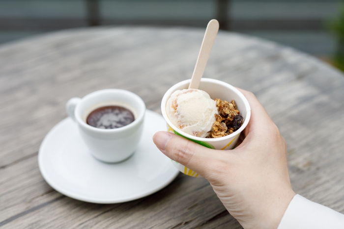 挽きたてコーヒーに合わせた季節のジェラート