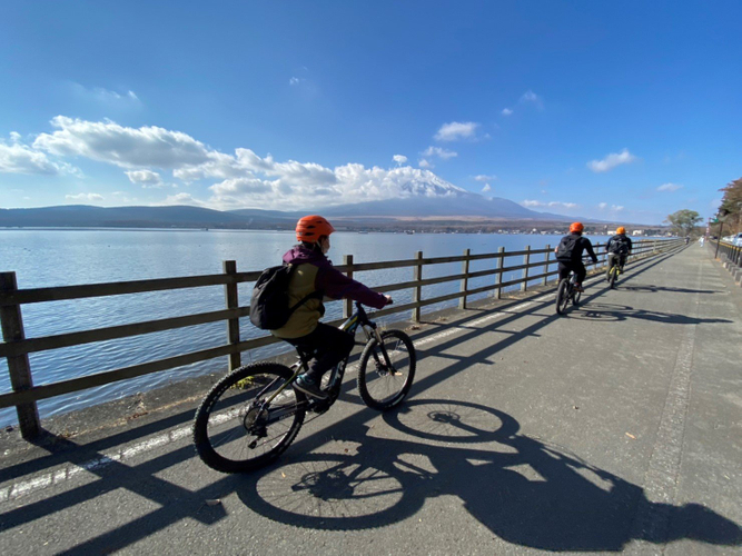 ガイドと巡る世界遺産富士山構成資産をめぐるサイクリングツアー