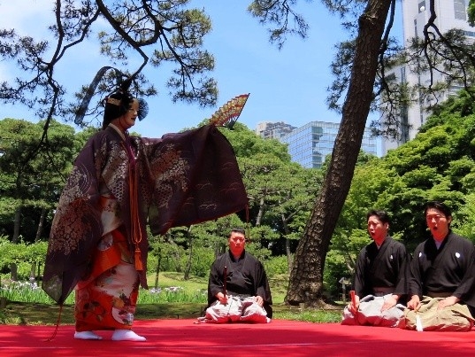 「宝生流能楽公演」(昨年度の様子)
