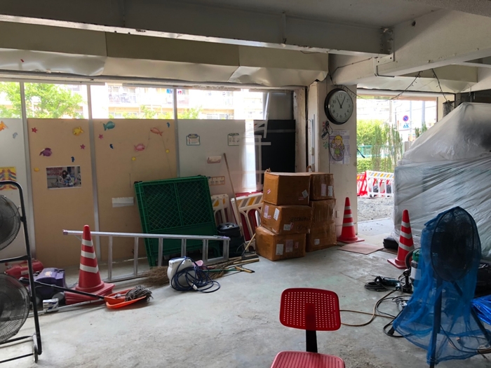 1階 正面北側はガラスを多用し採光アップへ