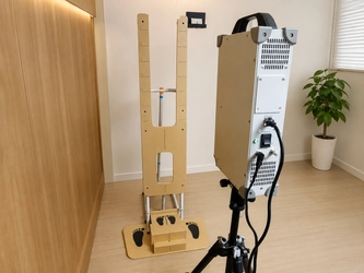 思春期特発性側弯症の早期発見を目指し 新たな検査機器「Senaka Scan」(医療機器クラスI)の販売を開始