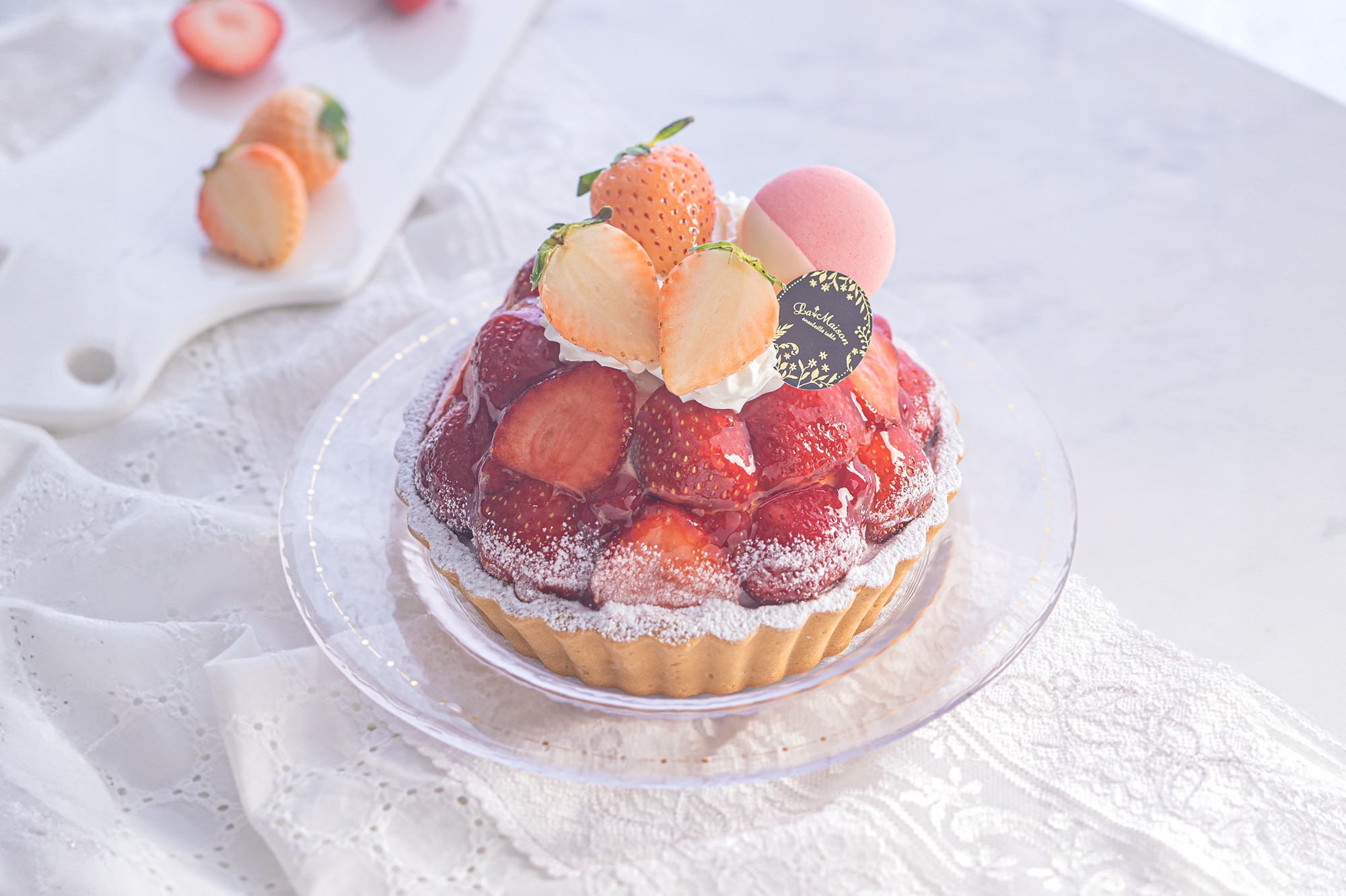 【ホワイトデーの贈り物に】甘酸っぱいいちごを愉しむ限定タルト販売中!