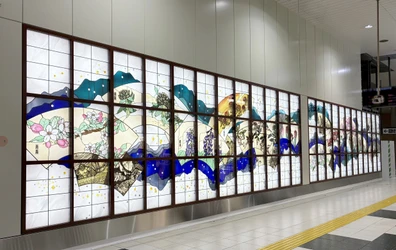 JR上野駅の大型ステンドグラス　 平山郁夫原画・監修「昭和六十年春 ふる里・日本の華」 新幹線改札内に移設し10月7日(水)から公開