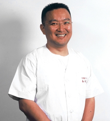 春木屋1番弟子となった手塚英幸氏(2003年撮影)