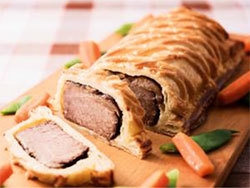 牛肉の煮込み パイ包み焼き トリュフソース